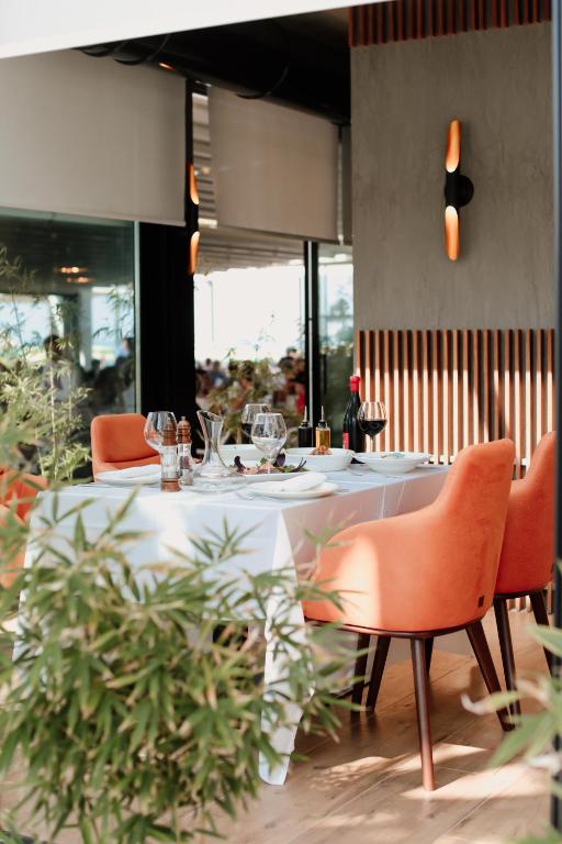 Klajdi Resort & SPA — Restaurant & bars in Golem, Tirane