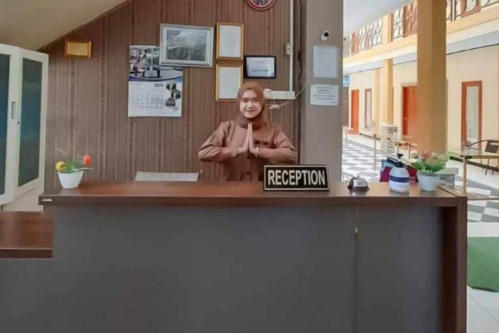 Pakansari Guest inn Mitra RedDoorz
