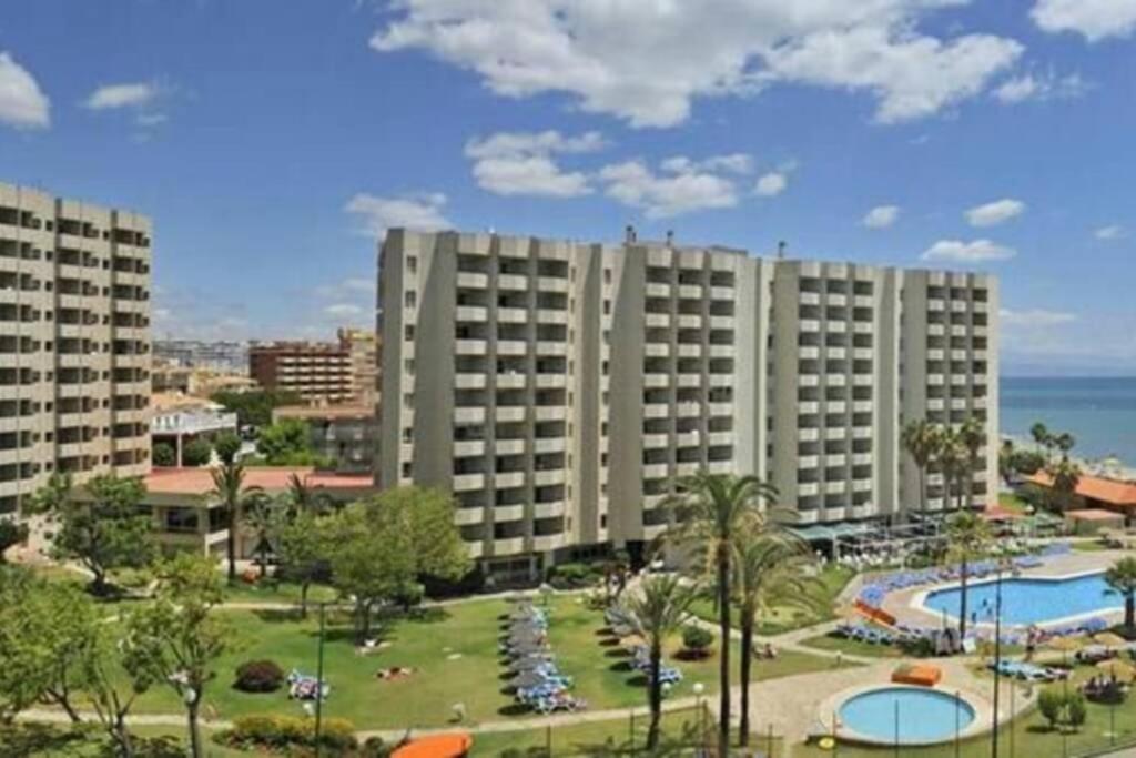 ESTUDIO RECIEN REFORMADO EN HOTEL 1 LINEA PLAYa - 2