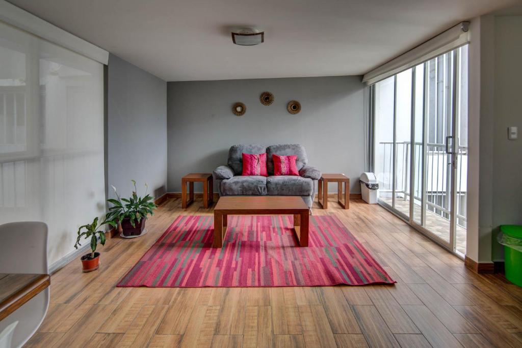 Grupo Kings Suites - Horacio 1525 — Hotel in Mexico City