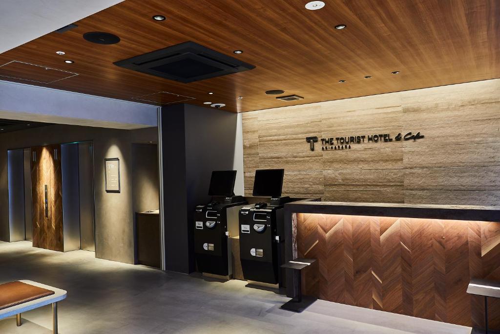 더 투어리스트 호텔 앤 카페 아키하바라 (THE TOURIST HOTEL & Cafe AKIHABARA)