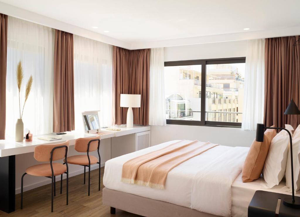 Athens The Marblous room