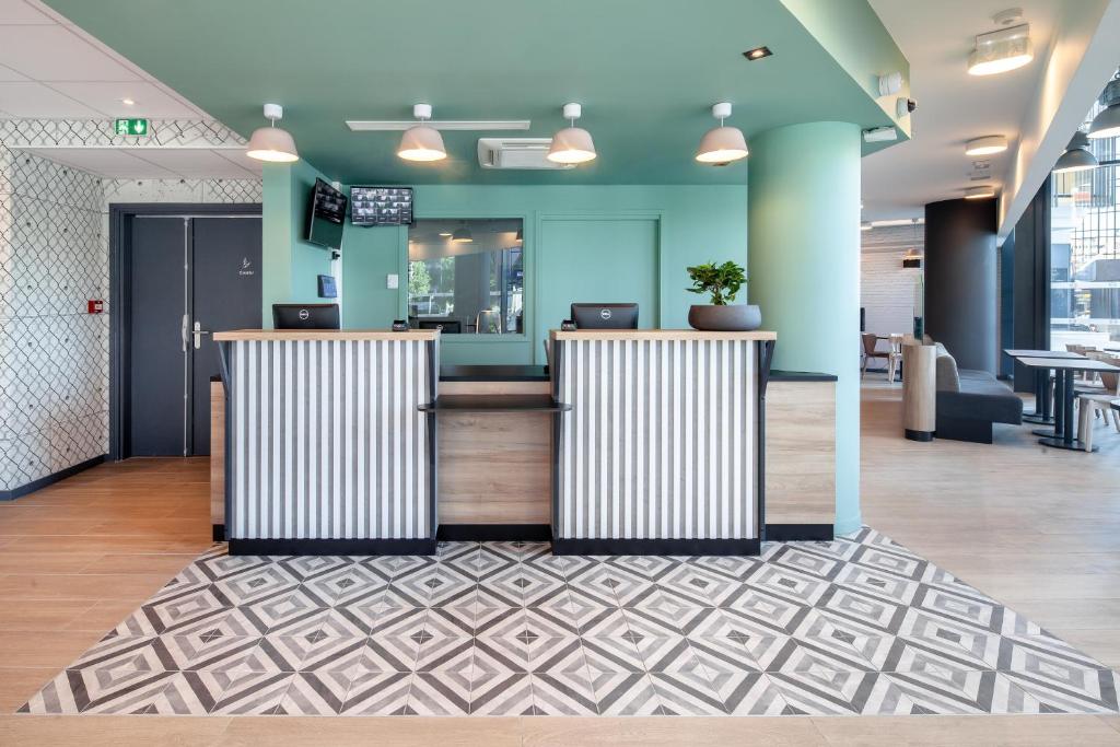 B&B HOTEL Paris Porte de Bagnolet photo