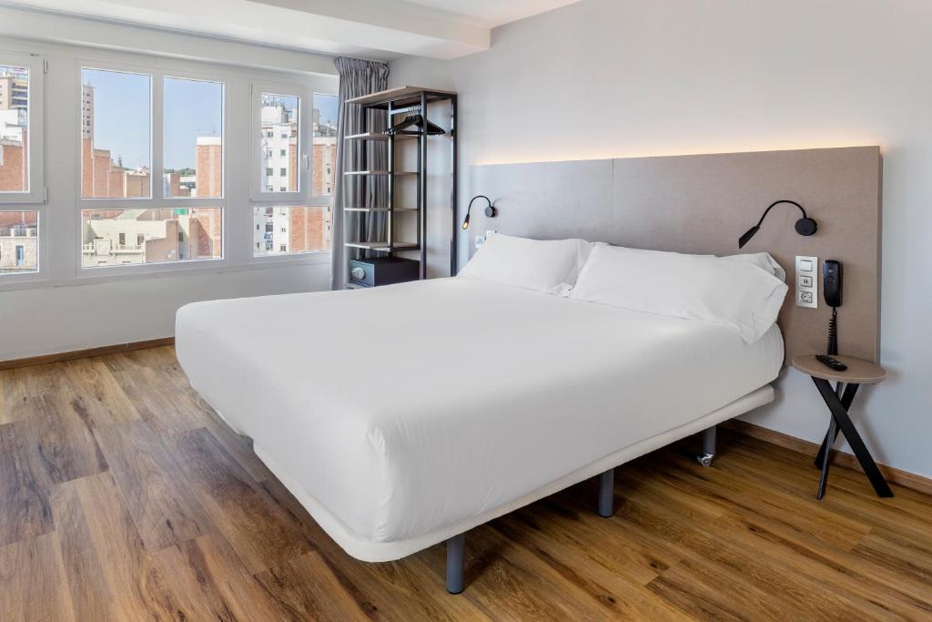 B&B HOTEL Tarragona Centro Urbis - 5