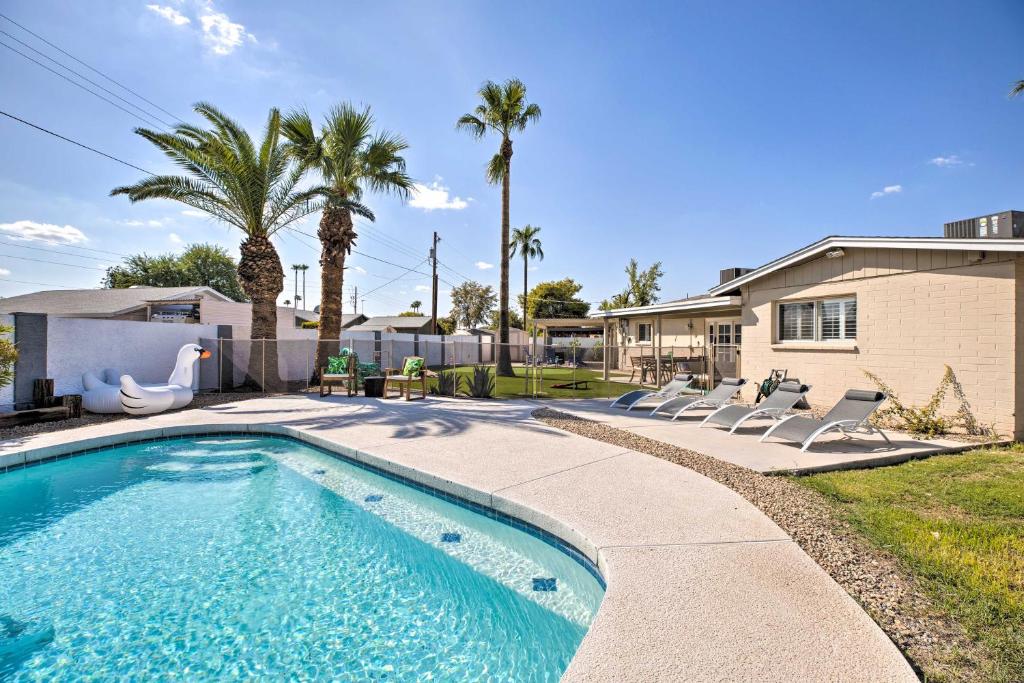 Modern Scottsdale Gem with Pool, Games, Patio and More, Scottsdale