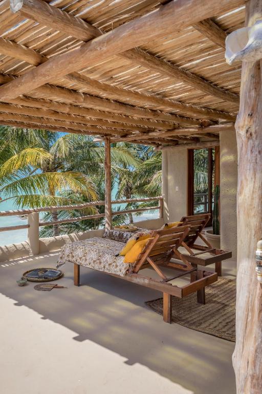 CASA CAT BA Beachfront Boutique Hotel - 4