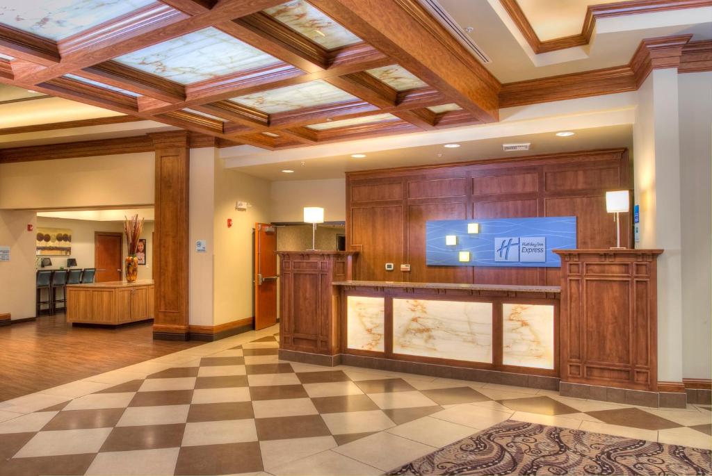 Holiday Inn Express Spokane-Downtown photo