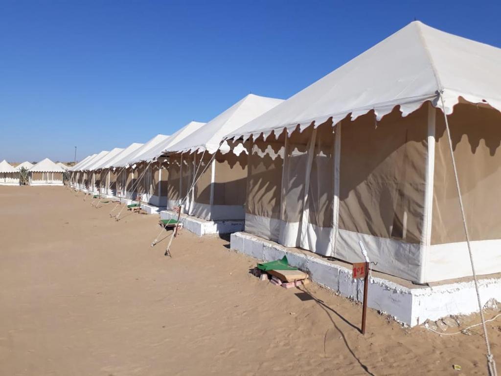 Marine Dokter Attent Dreamland desert camp in Jaisalmer, India - reviews, prices | Planet of  Hotels