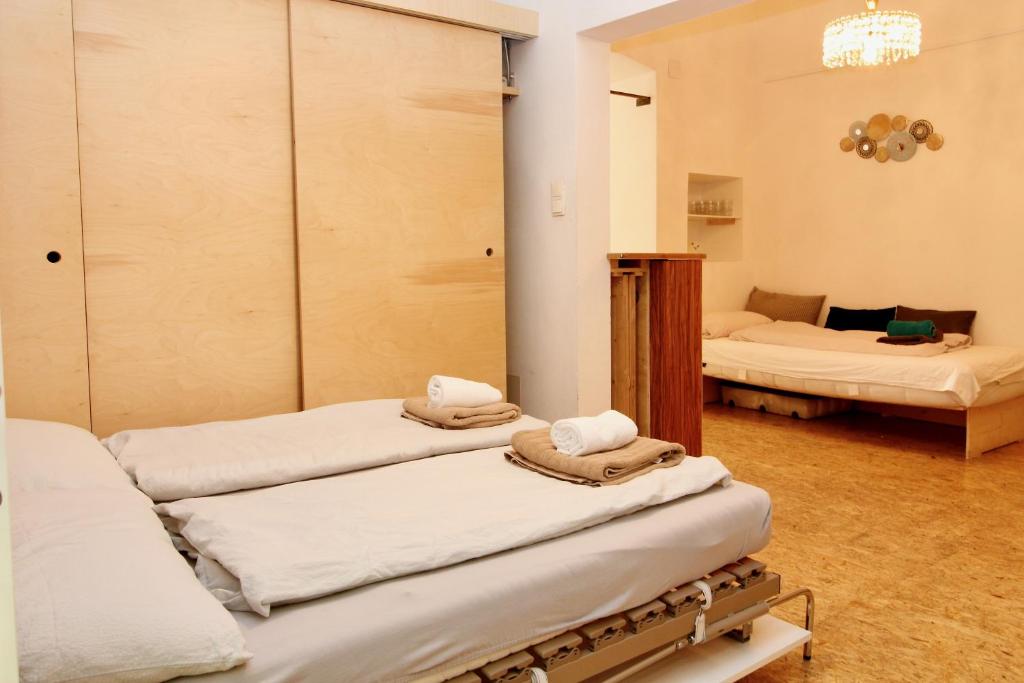 Apartment - Ground Floor, Apartment LAER Hundertwasserhaus in Vienna