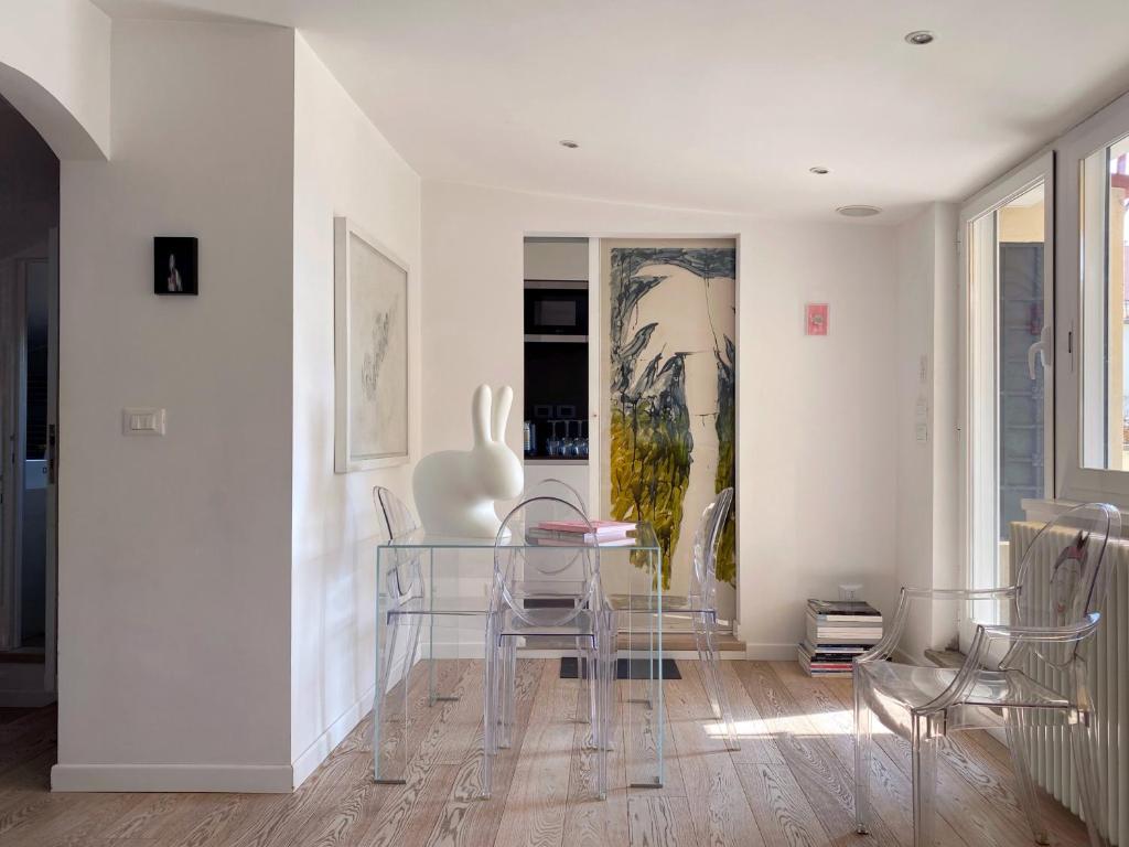 Art Lover's Loft - 2