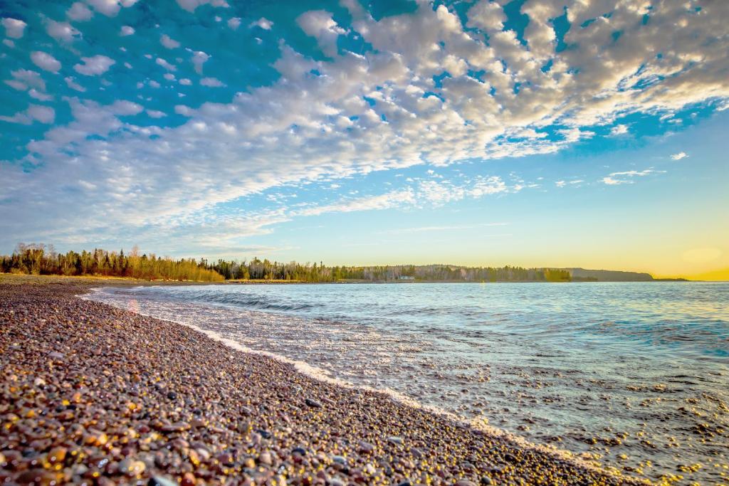 Superior Shores photo