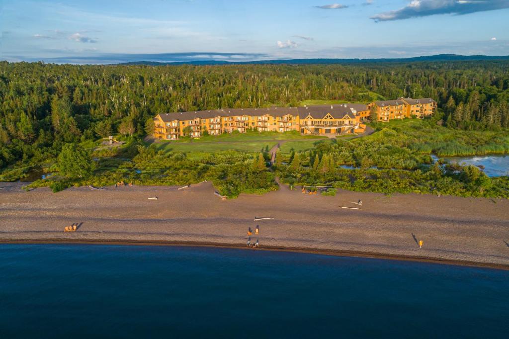 Superior Shores photo