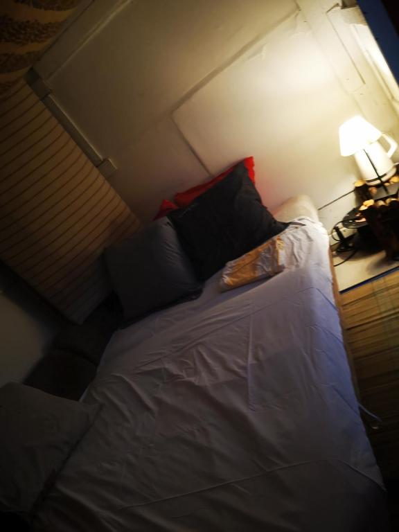 Welcom to your home by DMHW 24sur247sur7 — Hotel in Paris