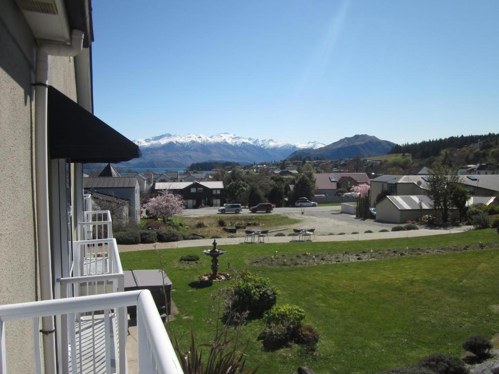 เลควานาก้าลอดจ์ (Lake Wanaka Lodge)