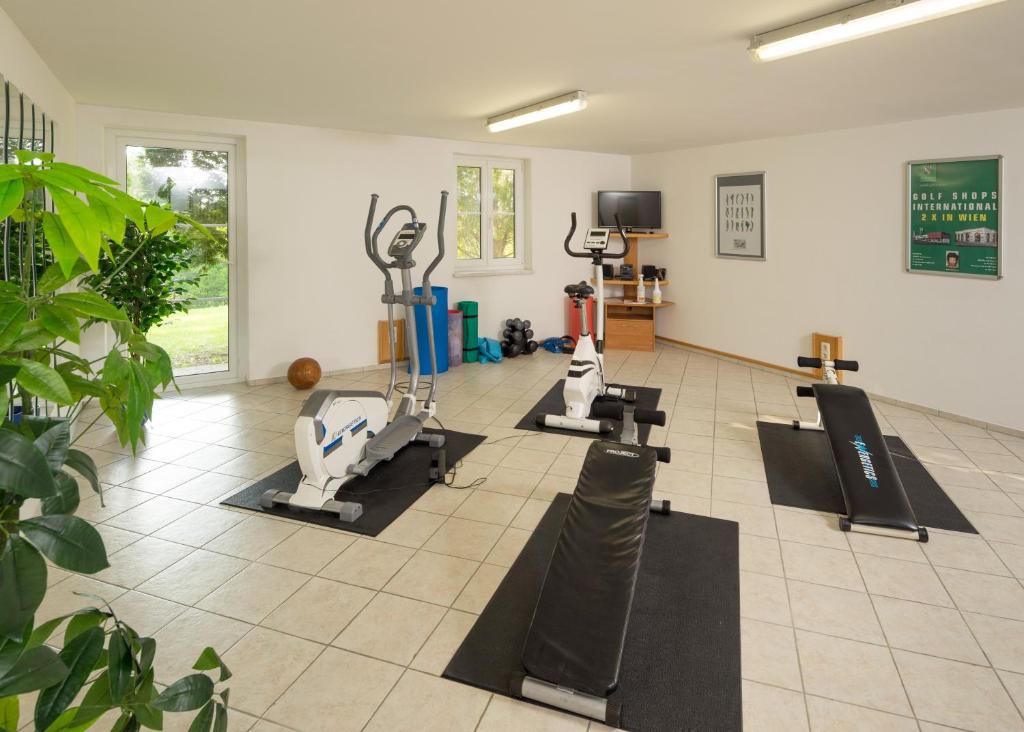Hotel Garni Oasis Loipersdorf photo