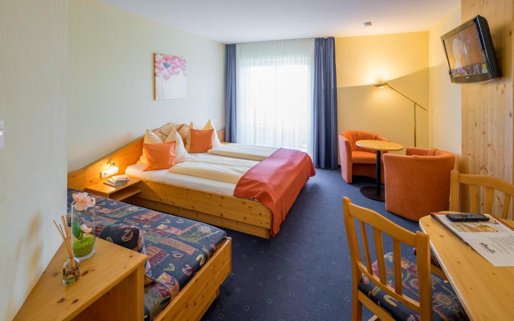 Hotel Garni Oasis Loipersdorf photo