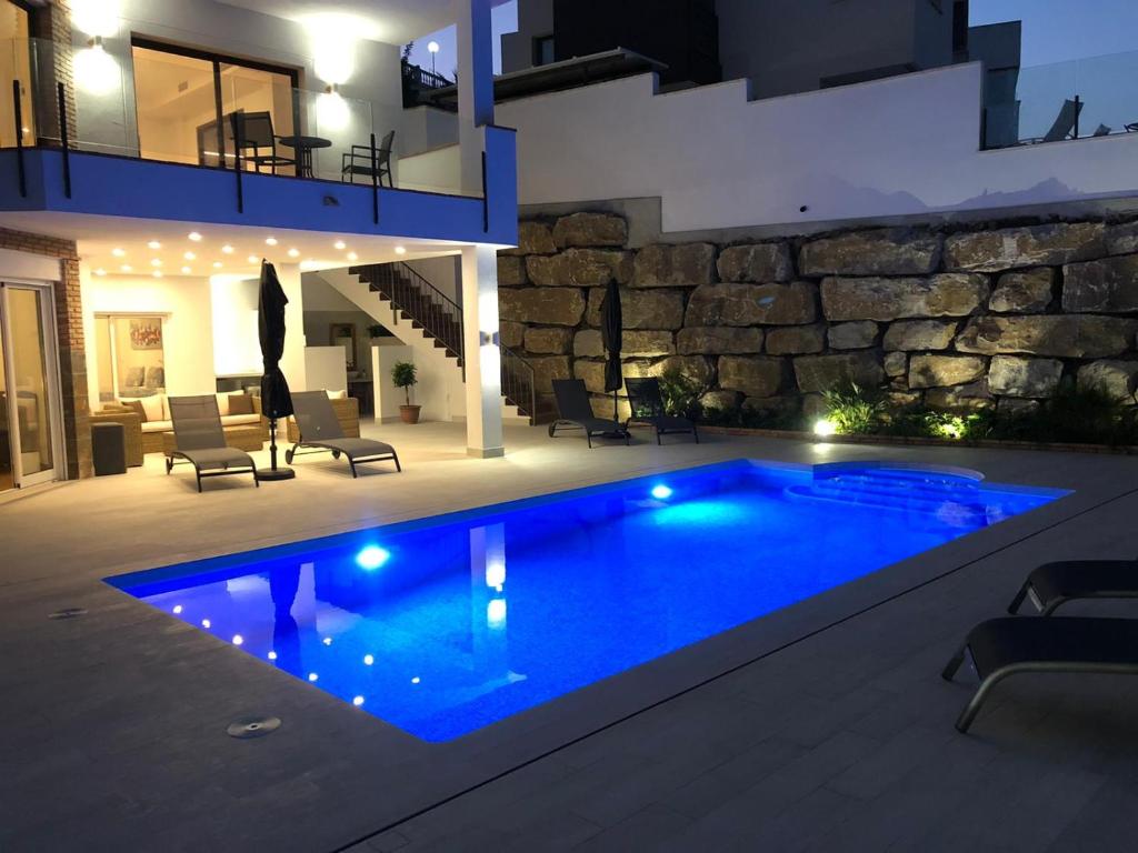 Luxury Villa for 12 people - 5