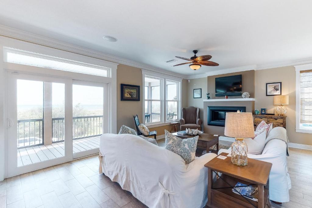 Curve Appeal, Indian Pass