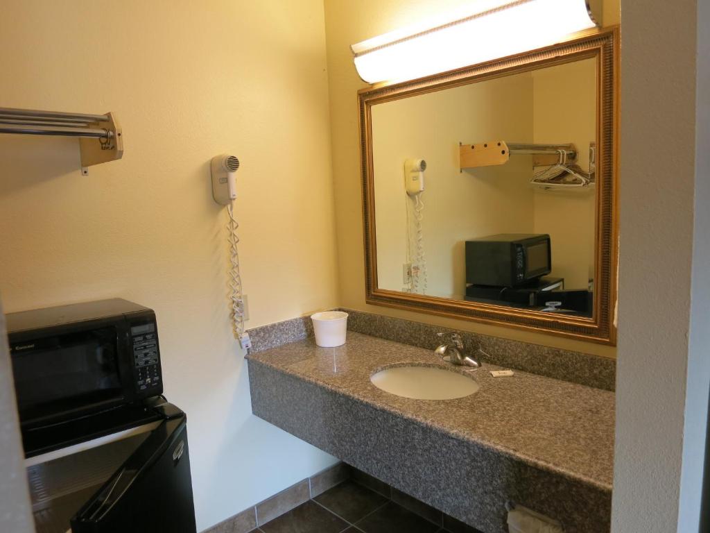Inn at Mexia photo