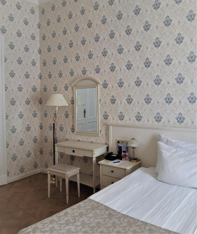 Hotel Rott — Hotel rooms in Prague, Prague