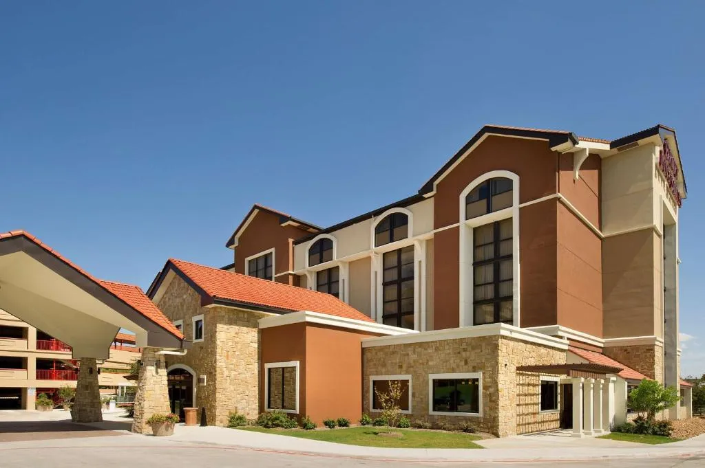 Drury Plaza Hotel San Antonio Airport，位于圣安东尼奥的酒店