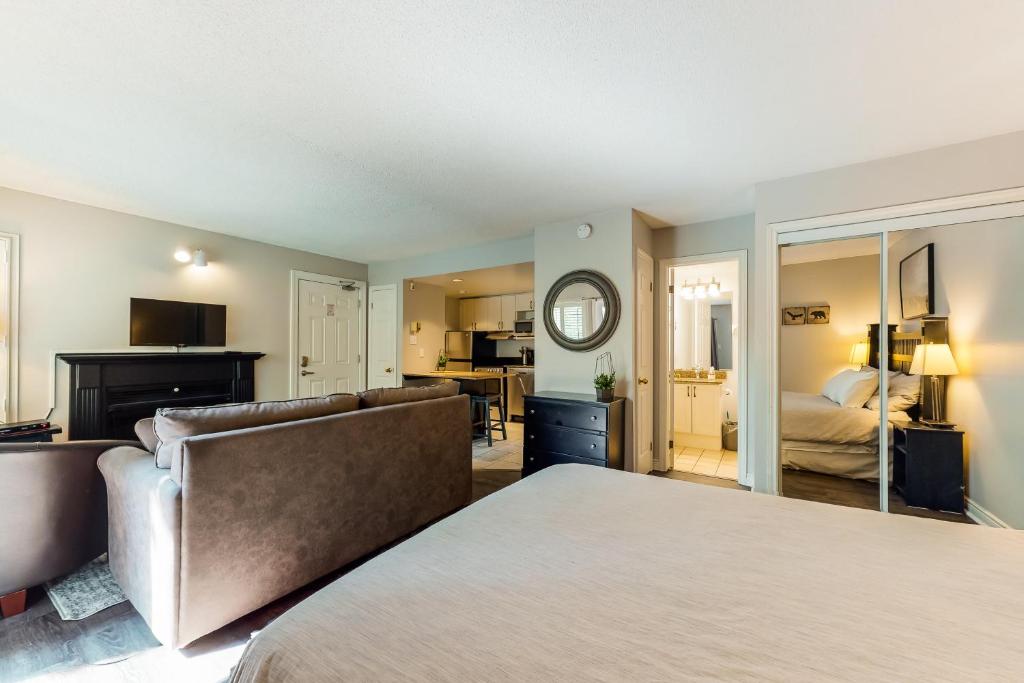 Condo 413 at North Creek Resort by Vacasa photo