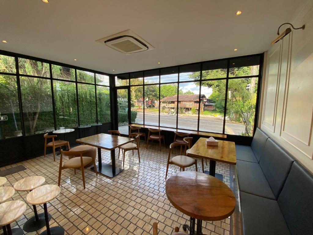 บ้านสวนสมบูรณ์ (Bansuansomboon)