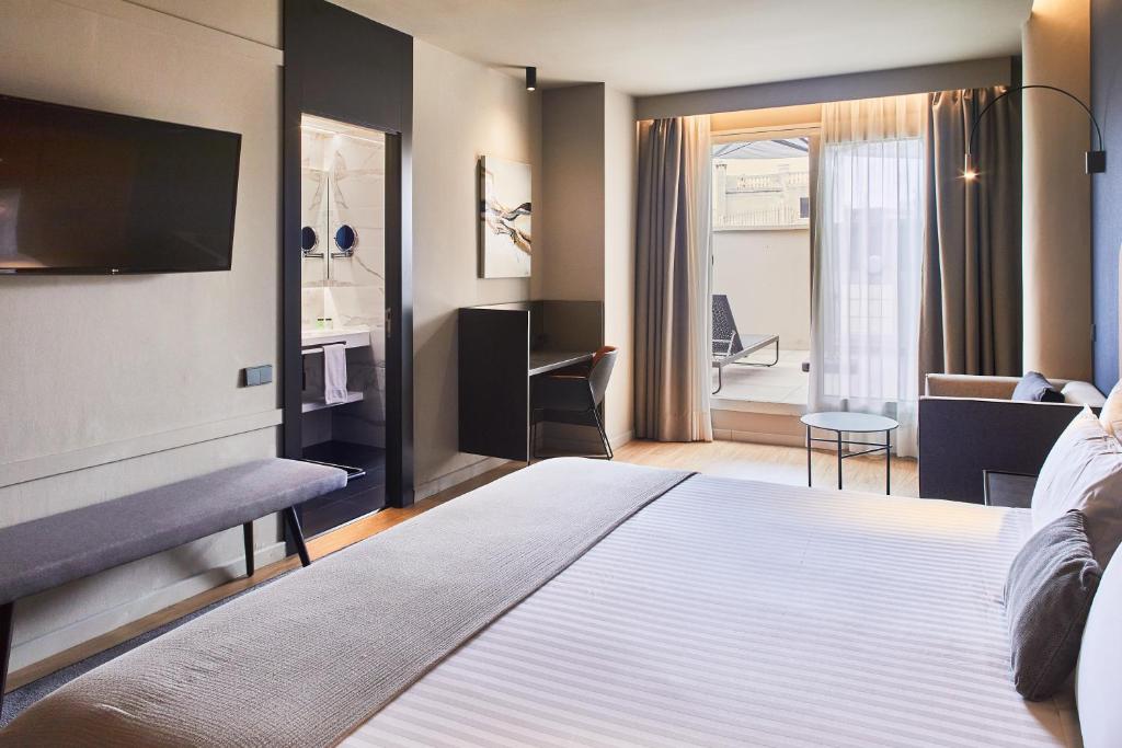 シルケン ランブラス ホテル (Silken Ramblas Hotel)