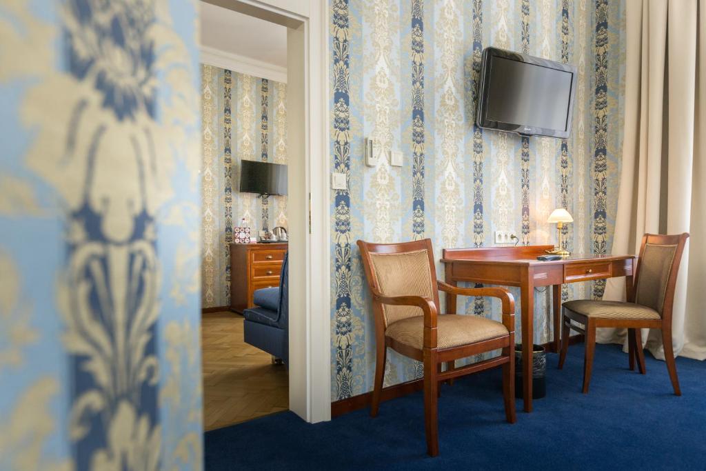 Hotel Rott — Hotel rooms in Prague, Prague