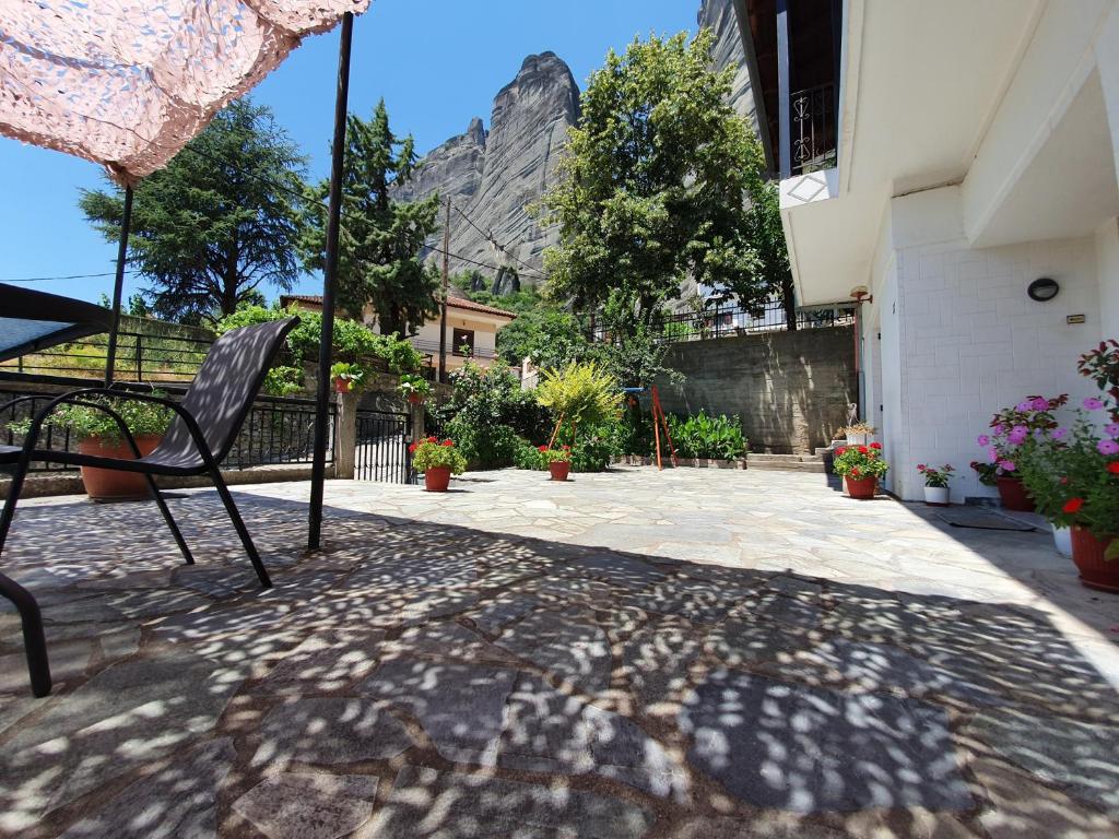 Homel Rocks -Elegant Apt 2BD -Amazing garden view photo