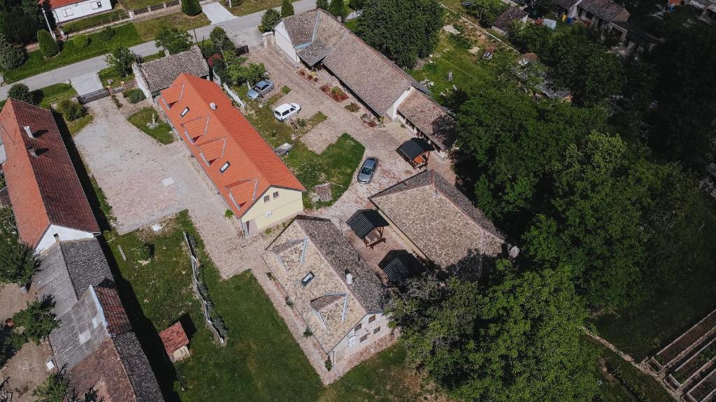 Sobe Kod Baje - Baranjska Kuća, Karanac