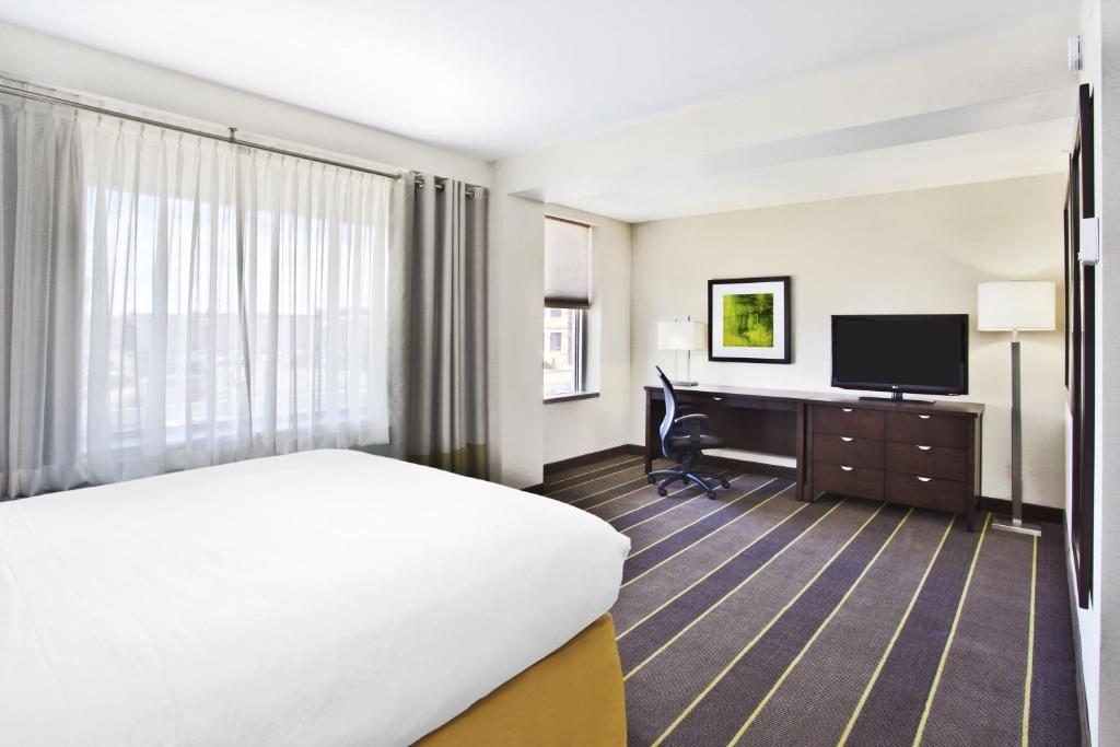 Holiday Inn Express - Sault Ste. Marie photo
