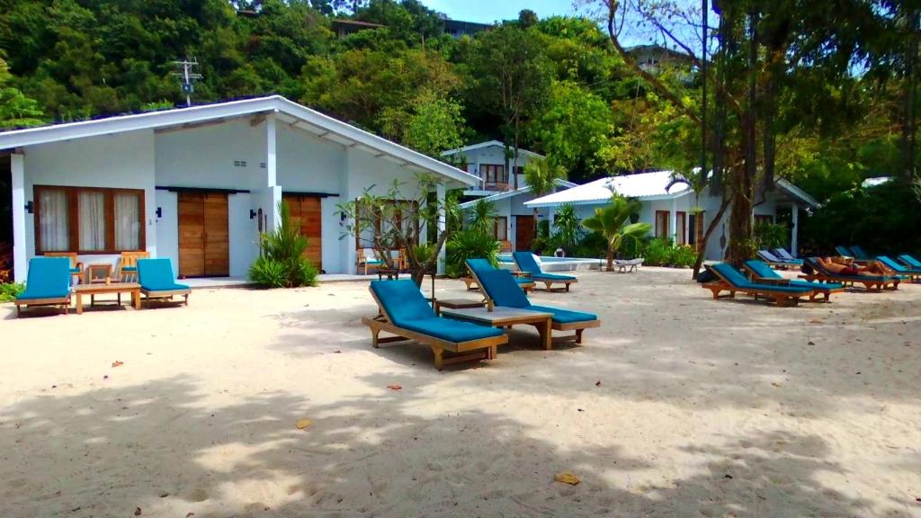 The Mooring Resort photo