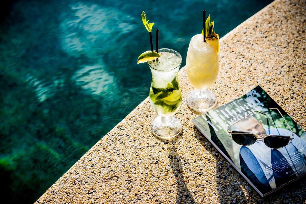 スイミングプール