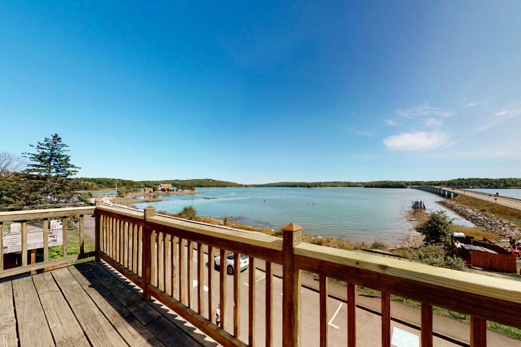 Sunrise on the Sheepscot, Wiscasset