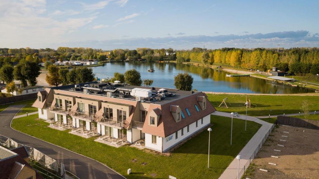 Holiday Suites Jabbeke — Hotel in Jabbeke