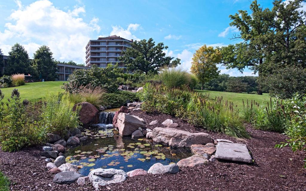 Eaglewood Resort & Spa Photo 9