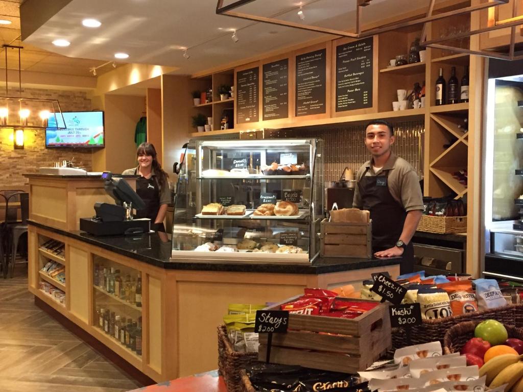 Eaglewood Resort & Spa Photo 47