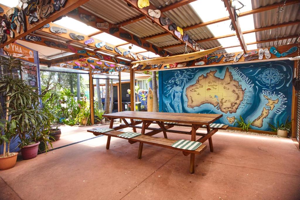 Ozzie Pozzie Backpackers - Port Macquarie YHA — Hotel in Port Macquarie