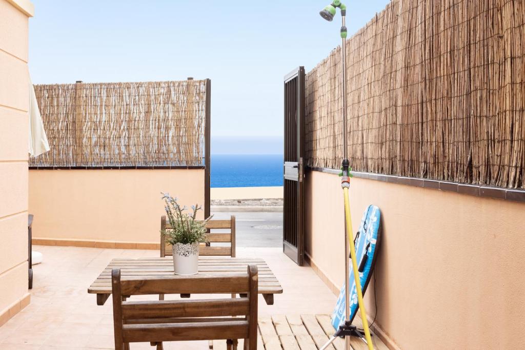 Home2Book Sea Front Duplex El Médano - 4