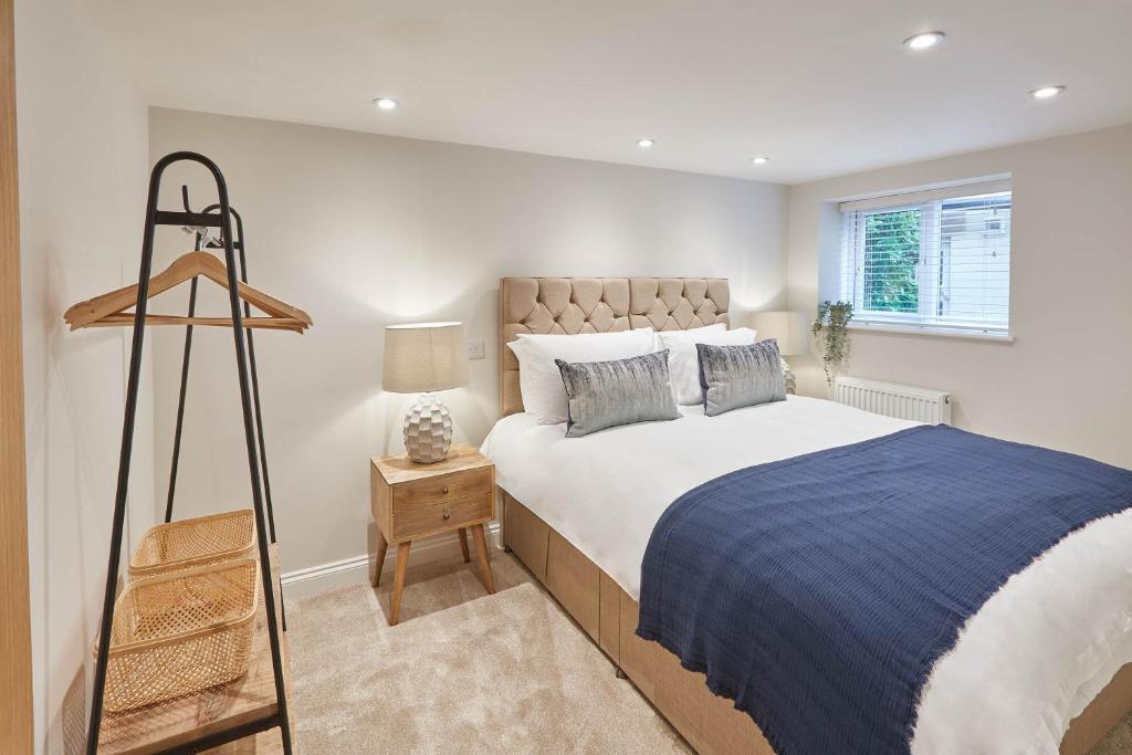 Host & Stay - Staffordshire Hideaway, Whitby