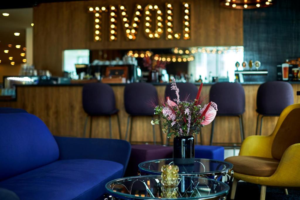 Bar/lounge