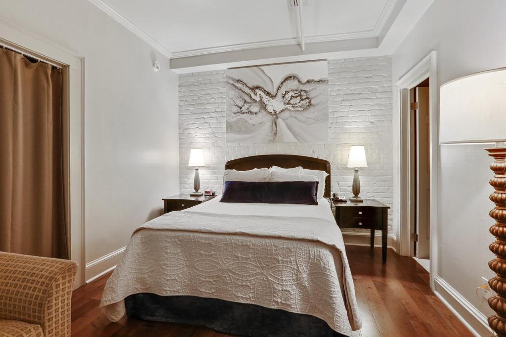 La Galerie French Quarter Hotel photo