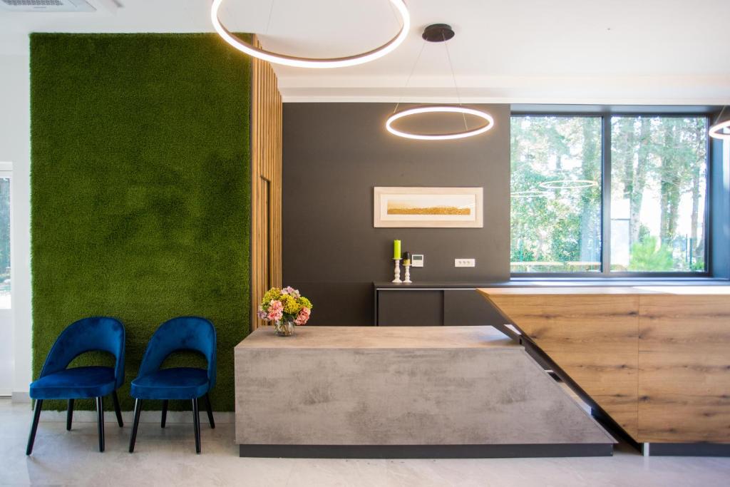 フロント・ロビー