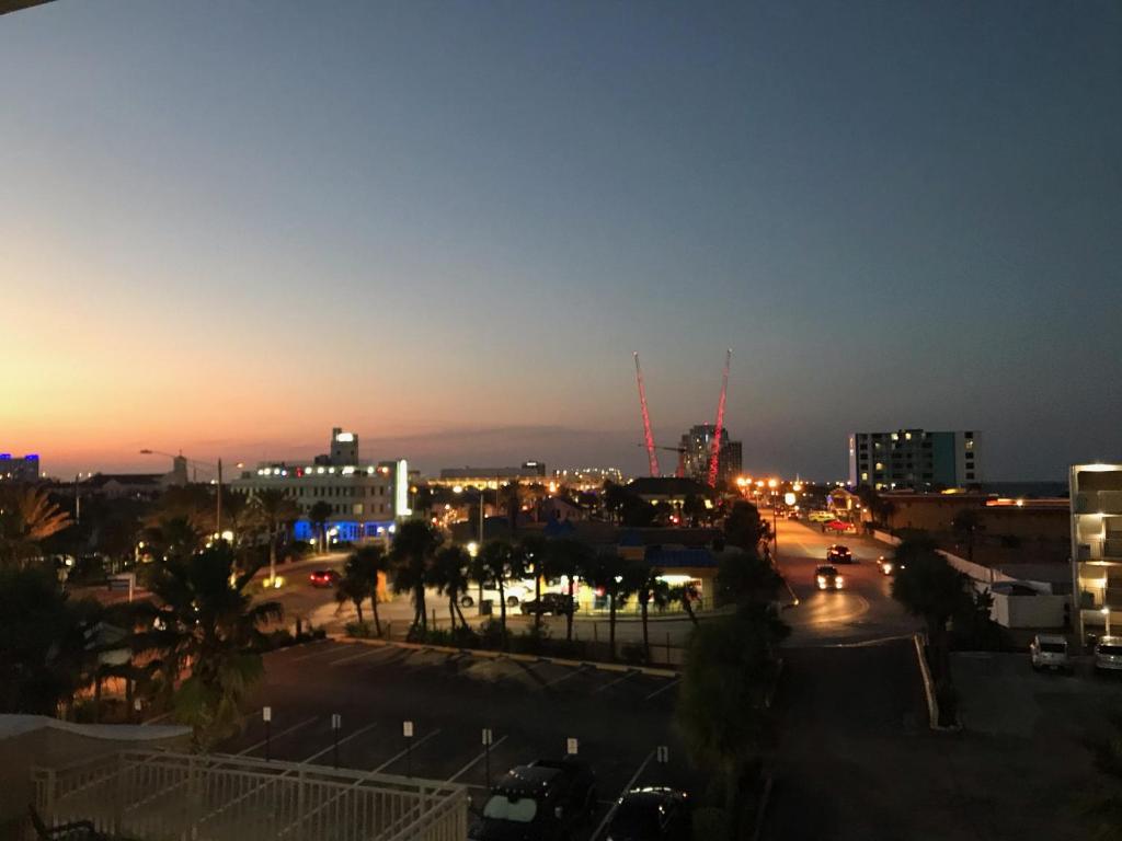 Daytona Inn Beach Resort photo