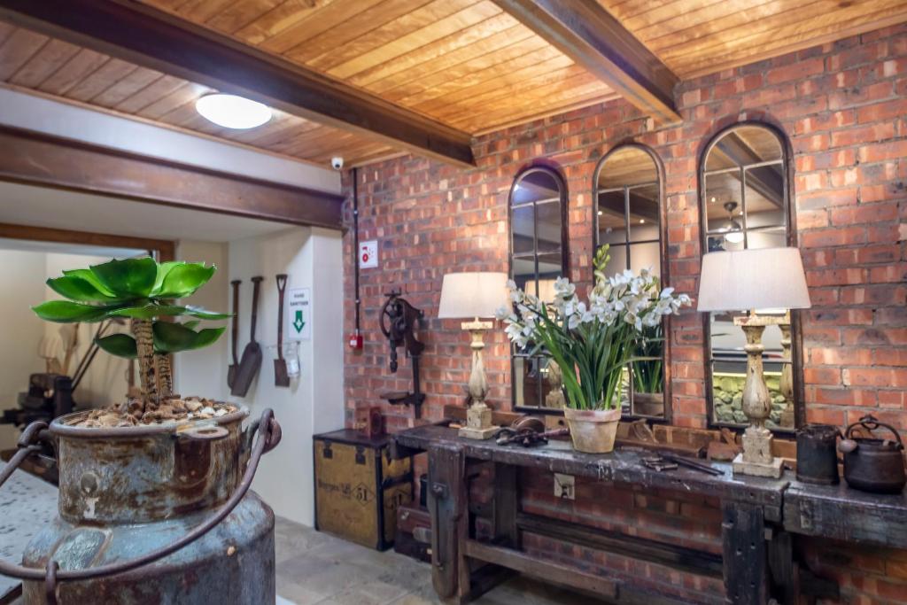 フロント・ロビー