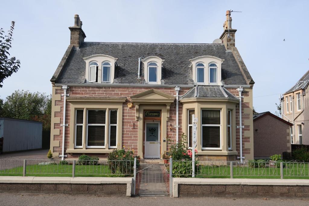 Corunna Bed &amp; Breakfast and Garden Cottage — Hotel in Inverness