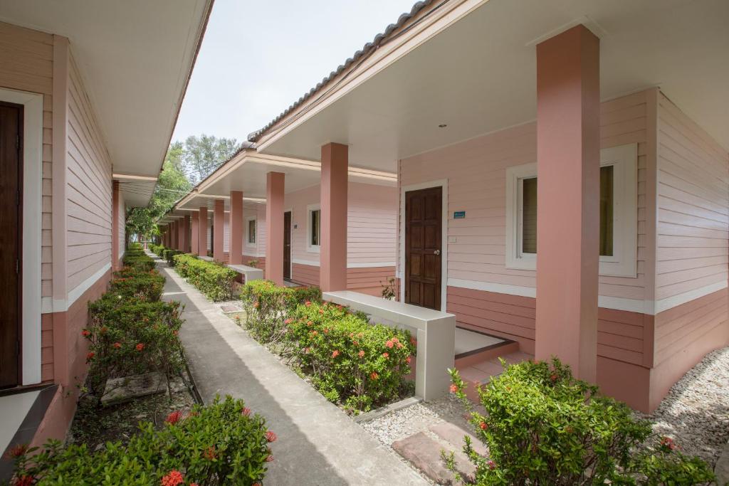 Kiang Talay Resort photo
