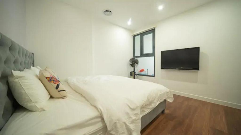*BOM HOMES* IMPERIA GARDEN RESIDENCE APARTMENT photo