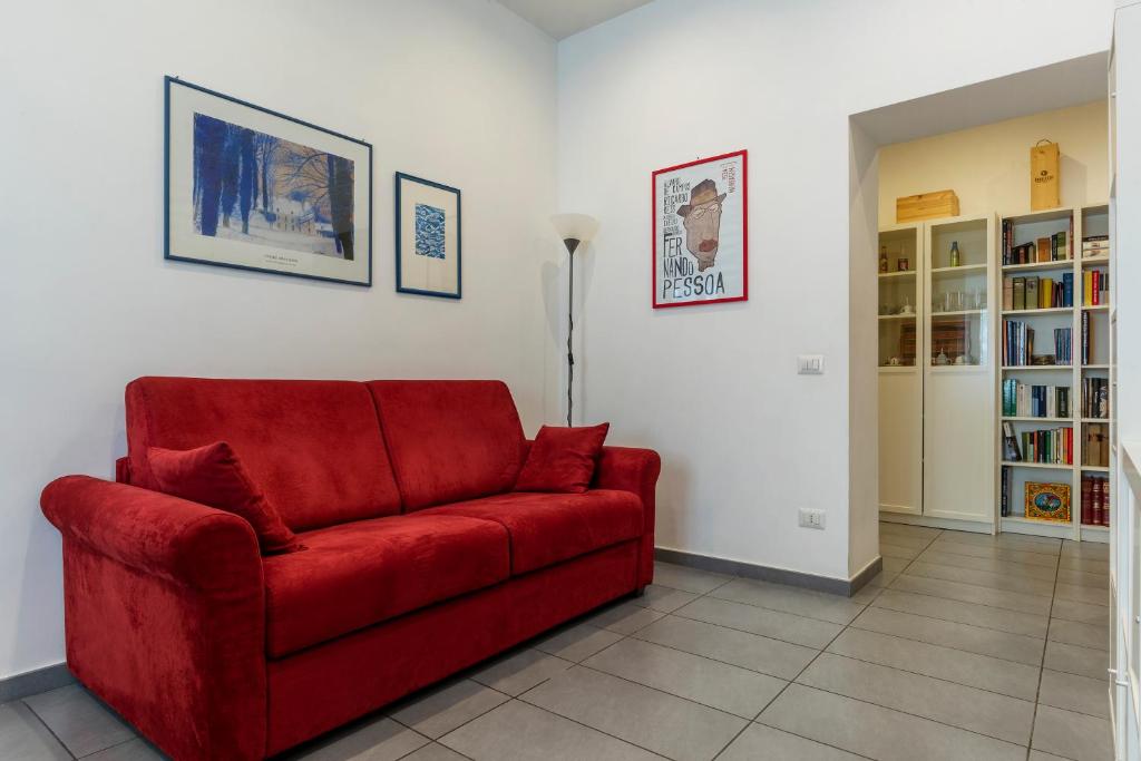 GuestHost - Porta Pia & Villa Torlonia Apartment with Balcony - 5